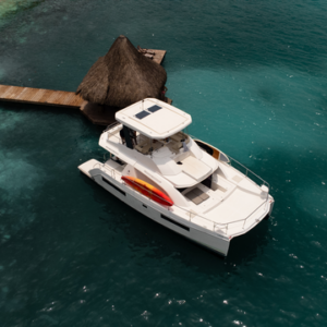 cahua 43ft bow lounge view