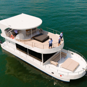 mavi soul 61ft aft cockpit dining area