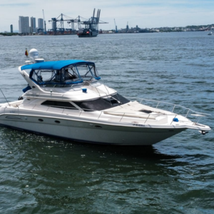 sea devil 46ft cockpit seating area