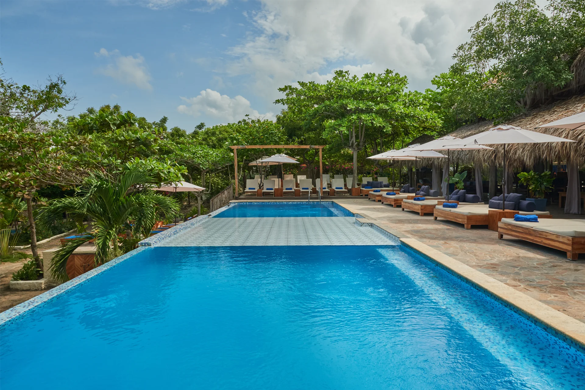 blue apple beach house tierra bomba image 01