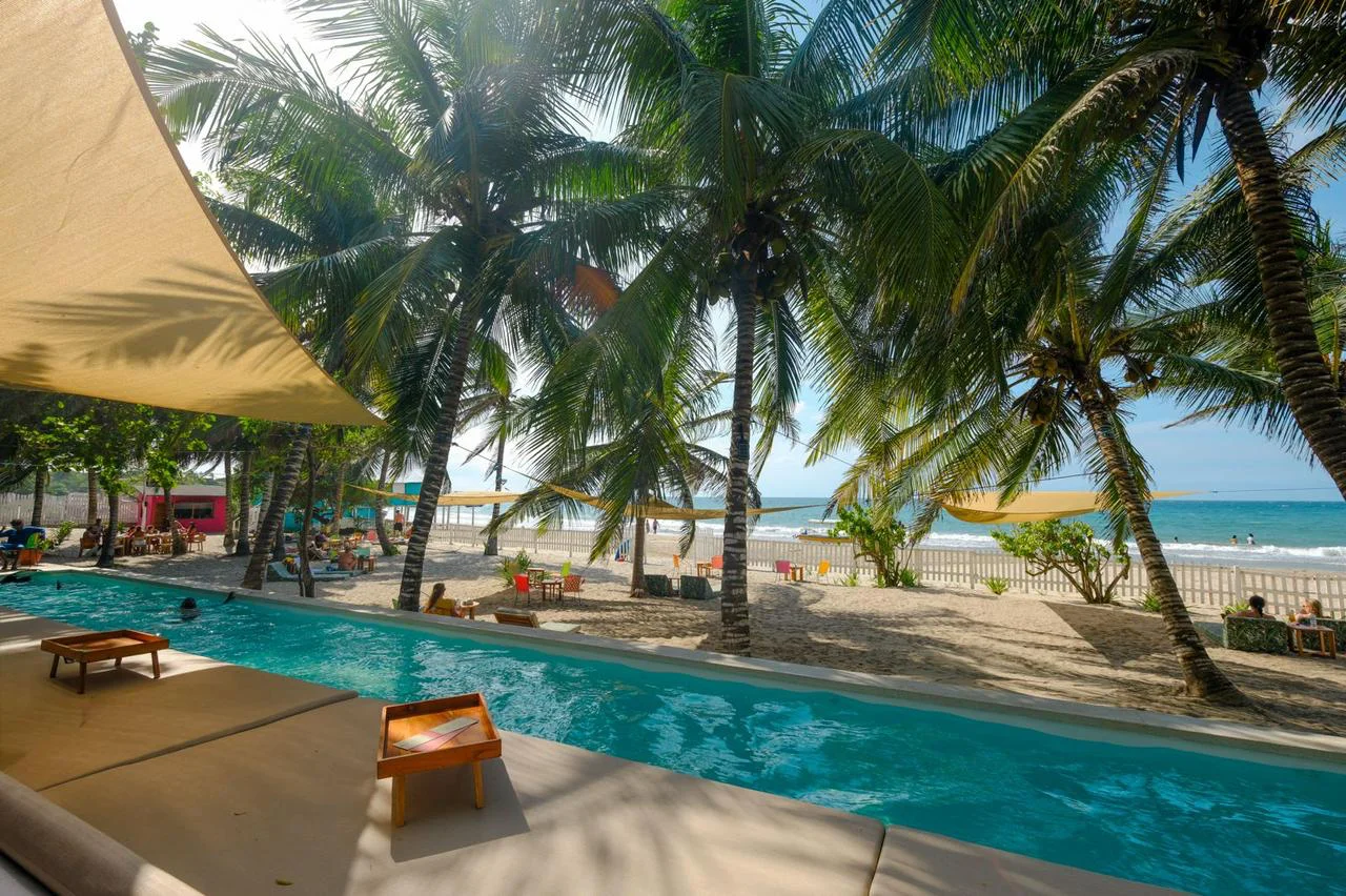 pink mango beach club tierra bomba image 01